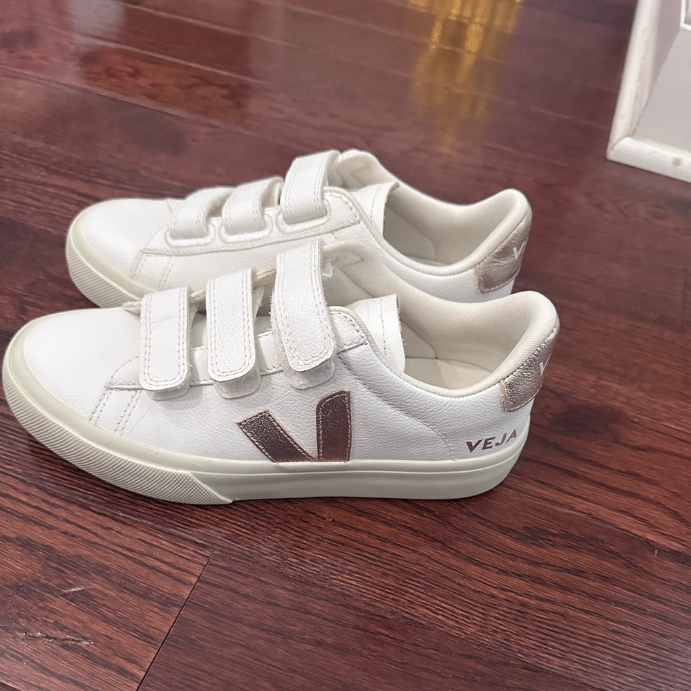Veja White and Metallic Velcro Sneakers size 36